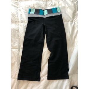 Lululemon cropped yoga pants